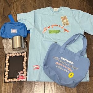 Bad Bunny DTMF No Me Quiero Ir De Aquí Vip Tote, Vip Items and Small Tee